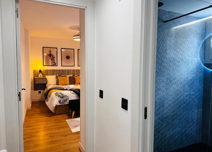 La Plaza Del Pilar *